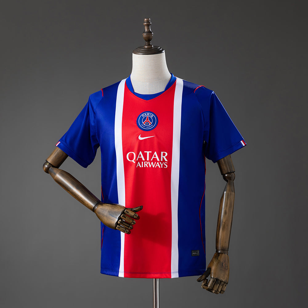 Maillot domicile du Paris Saint-Germain 2026-2027